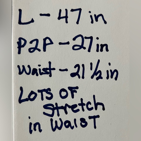 Bloom Chic Dusty Pink midi dress with ruffles on skirt in a size 26. - Picture 6 of 6